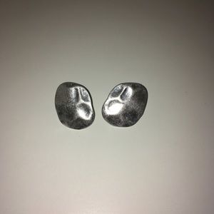 NWOT Marlyn Schiff Textured Hammered Post Earrings